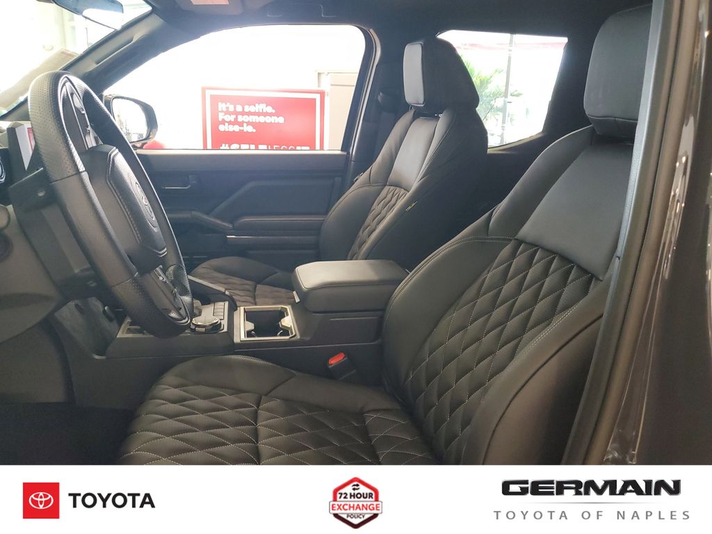 2026 Toyota Tacoma SR5 - Photo 17