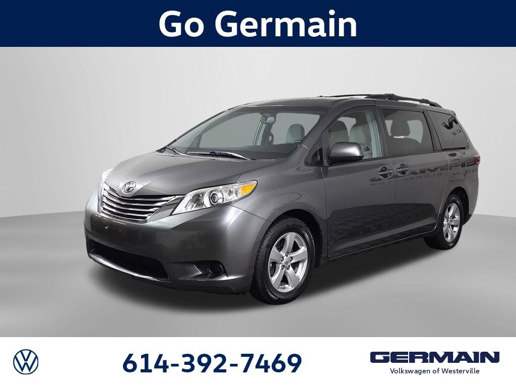 Used 2017 Toyota Sienna LE Minivan/Van
