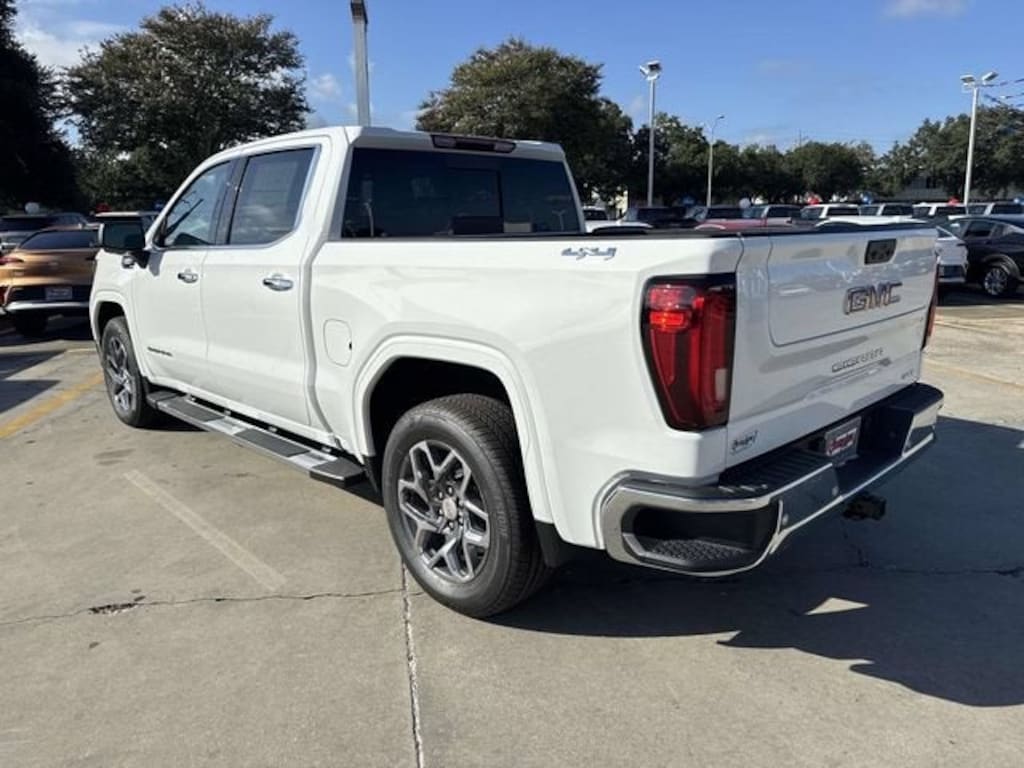 New 2026 GMC Sierra 1500 SLT Crew Cab