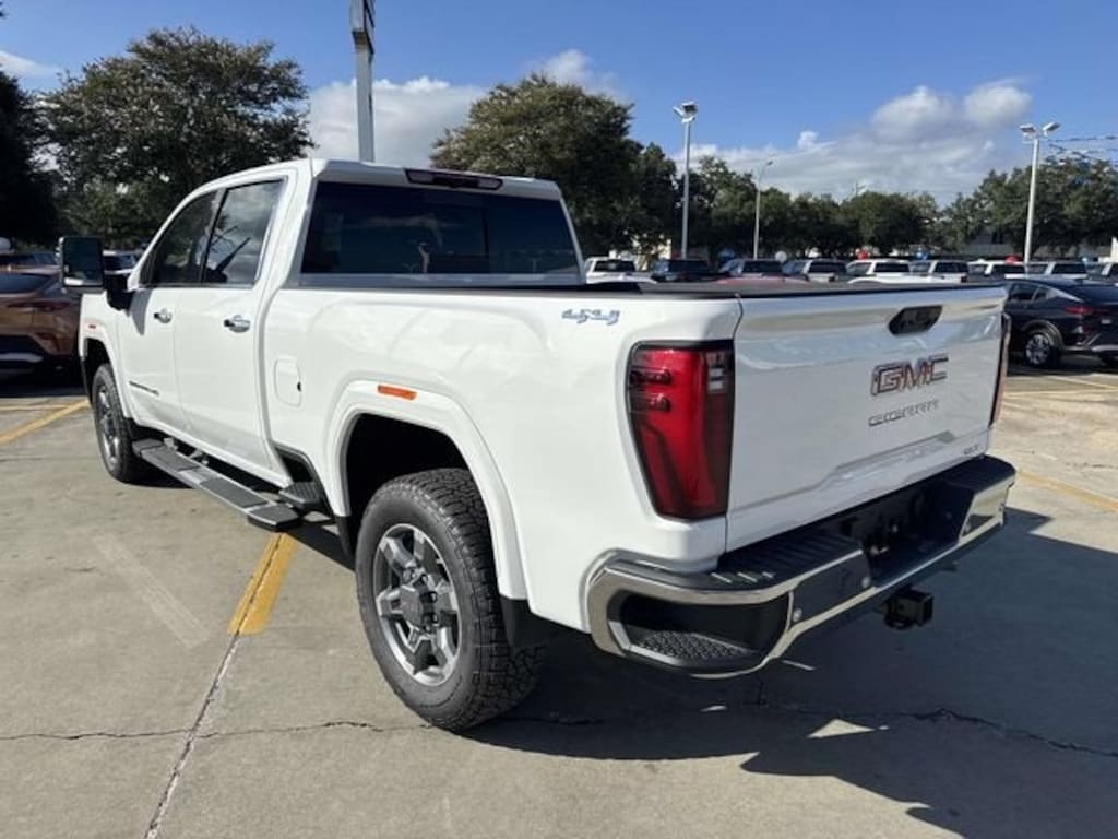 New 2026 GMC Sierra 2500 HD SLT Crew Cab