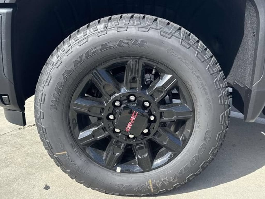New 2026 GMC Sierra 2500 HD AT4 Truck Crew Cab