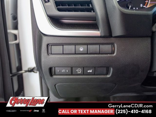 2025 Nissan Rogue SV - Photo 9