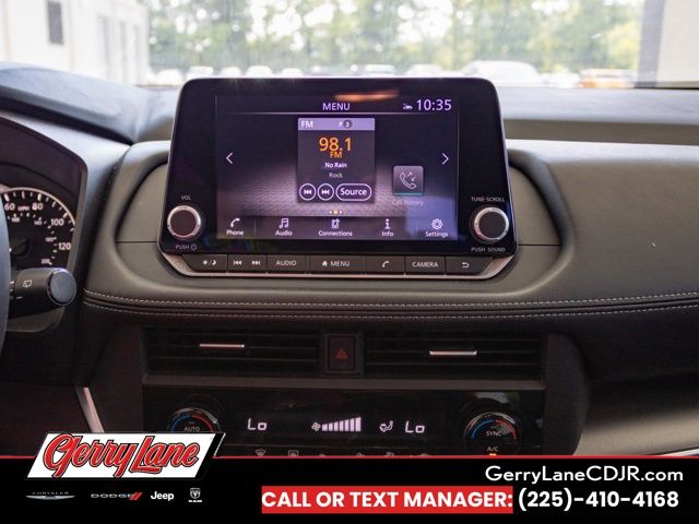 2025 Nissan Rogue SV - Photo 10