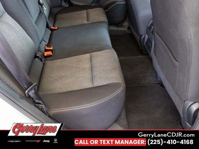 2025 Nissan Rogue SV - Photo 16