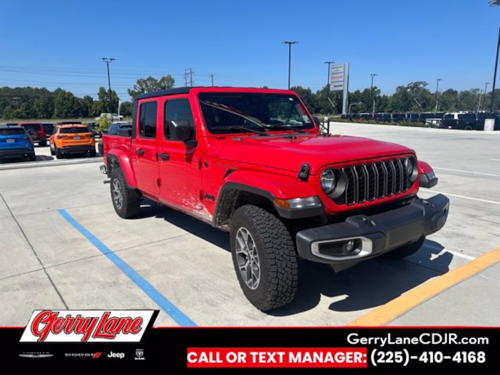 Used 2024 Jeep Gladiator Sport Truck Crew Cab