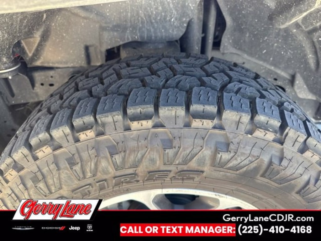 Used 2024 Jeep Gladiator Sport Truck Crew Cab