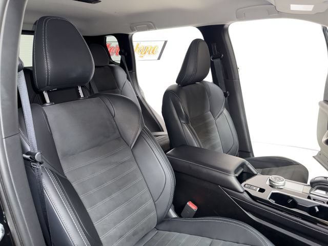 2025 Mitsubishi Outlander SE - Photo 15