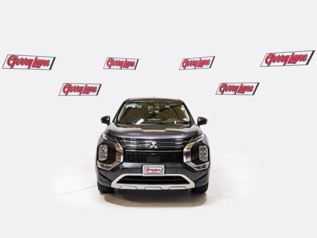 Used 2024 Mitsubishi Outlander SE SUV