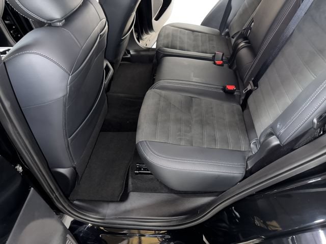 2025 Mitsubishi Outlander SE - Photo 16