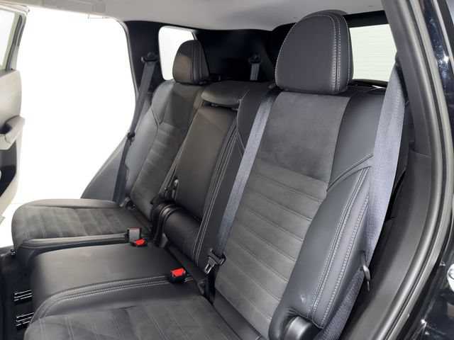 2025 Mitsubishi Outlander SE - Photo 17