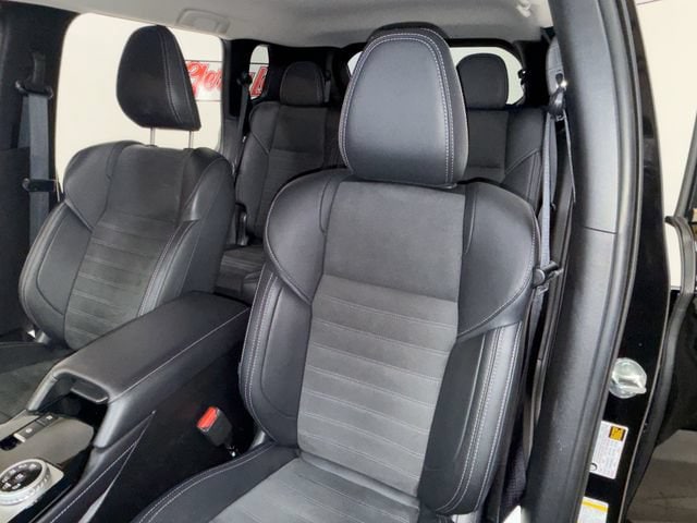 2025 Mitsubishi Outlander SE - Photo 13