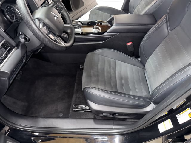 2025 Mitsubishi Outlander SE - Photo 12
