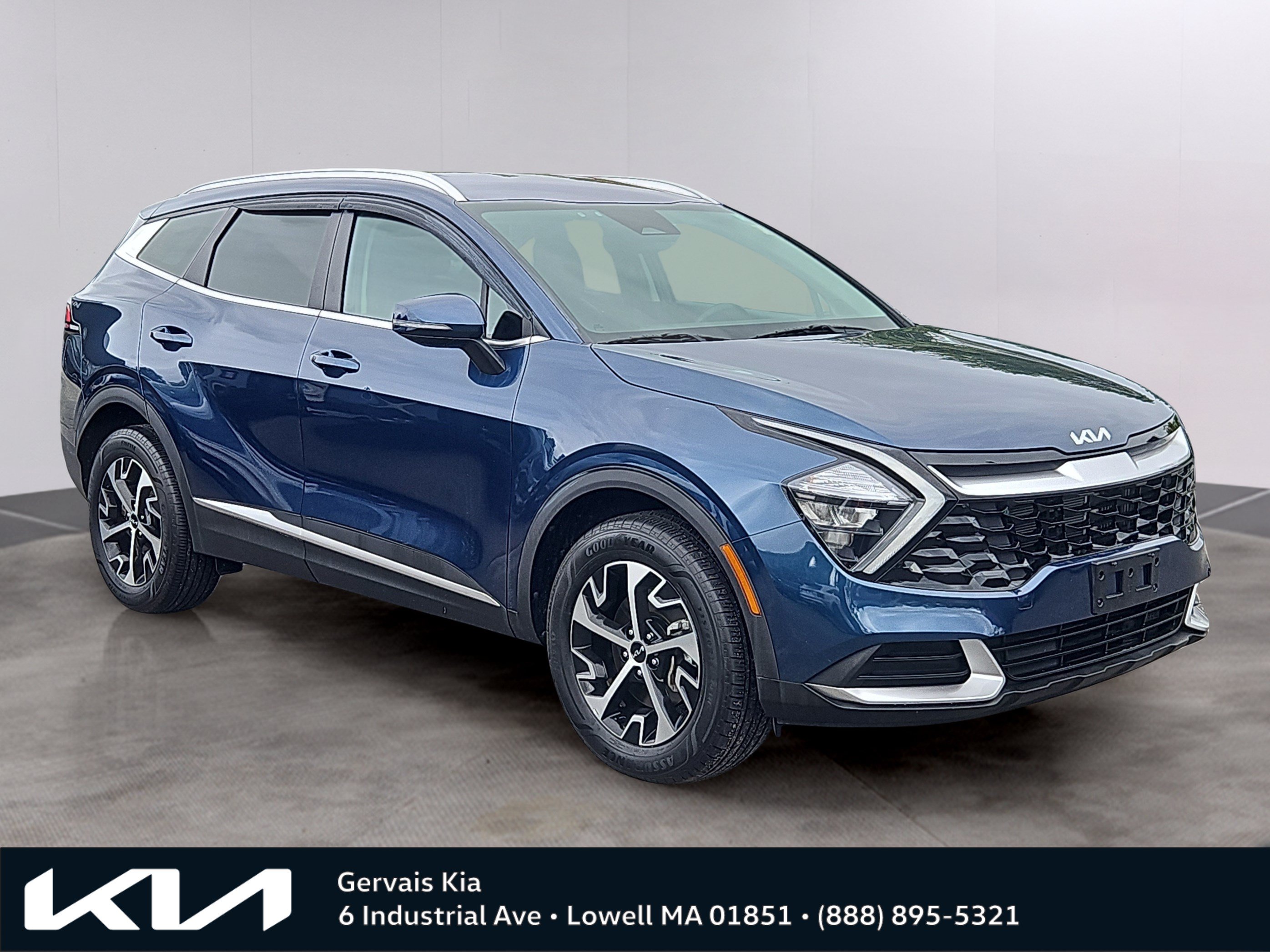 Picture of a 2023 Kia Sportage Hybrid EX SUV For Sale in Lowell, MA