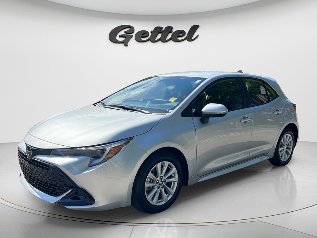 Used 2025 Toyota Corolla Hatchback SE Hatchback