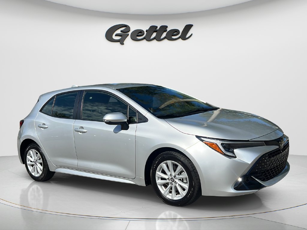 Used 2025 Toyota Corolla Hatchback SE Hatchback