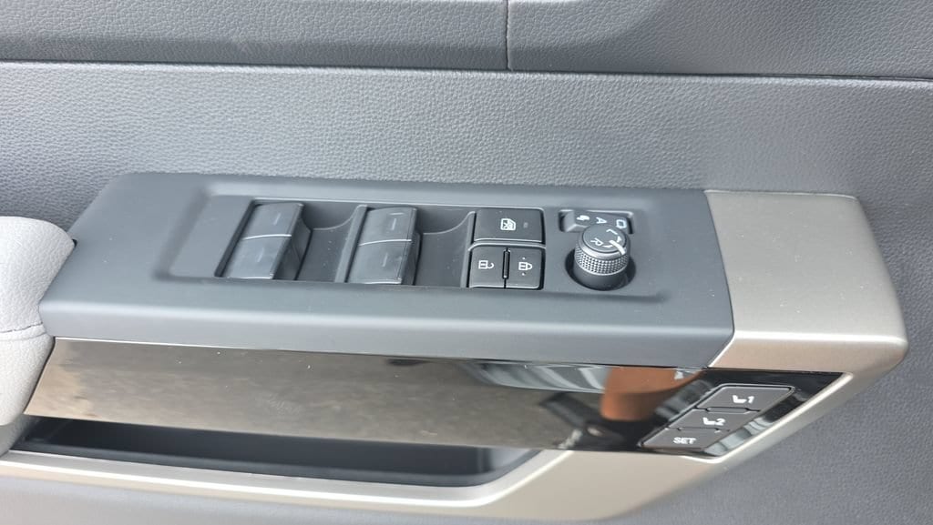 2026 Toyota Tundra Limited - Photo 21