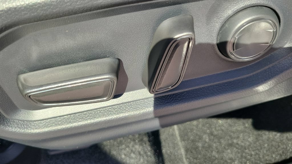 2026 Toyota Tundra SR5 - Photo 19