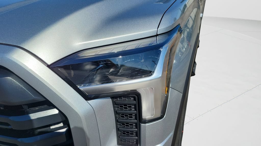 2026 Toyota Tundra SR5 - Photo 9