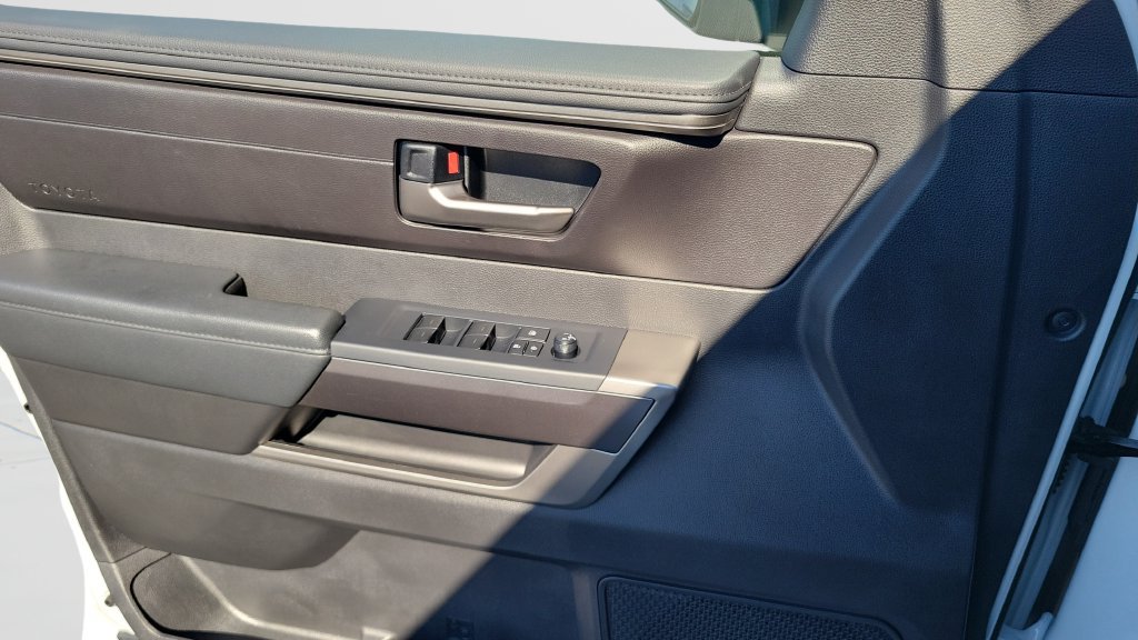 2026 Toyota Tundra SR5 - Photo 17