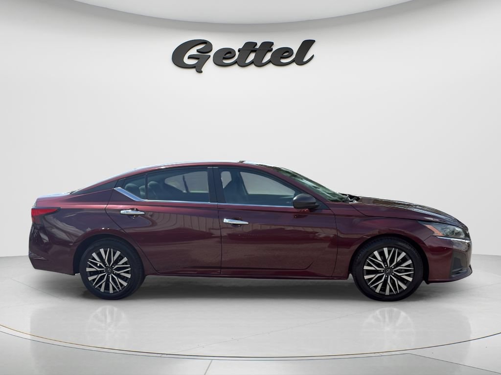 Used 2025 Nissan Altima SV Sedan
