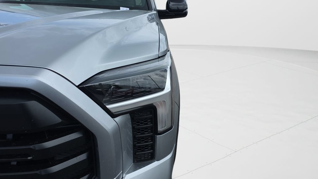 2026 Toyota Tundra Limited - Photo 9