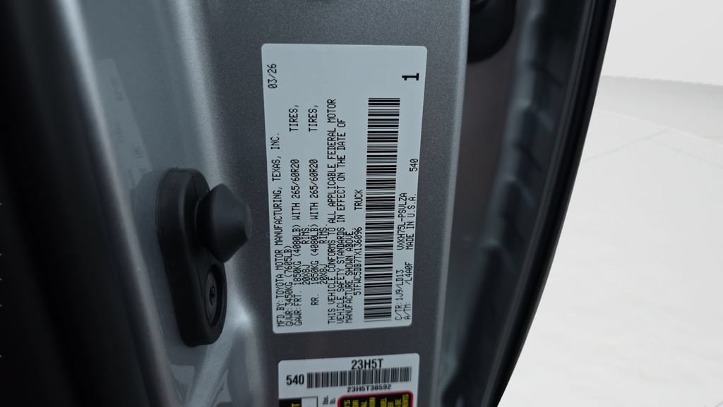 2026 Toyota Tundra Limited - Photo 27