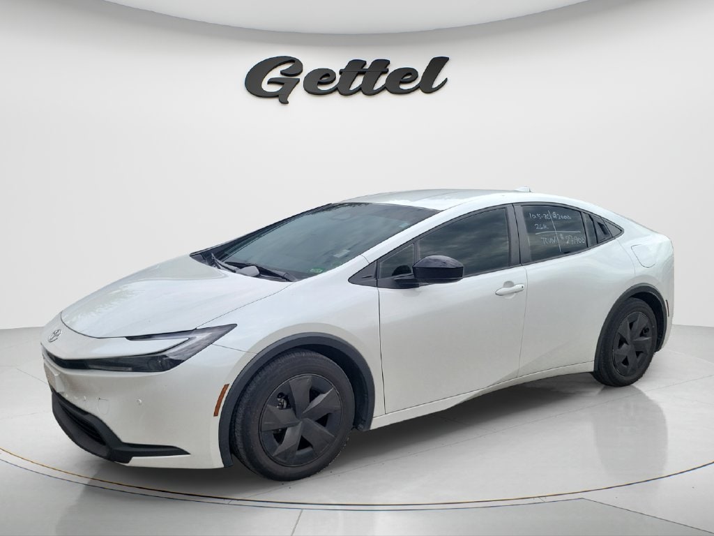 2024 Toyota Prius LE