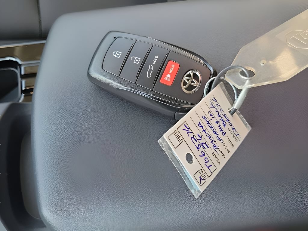 2026 Toyota Prius Plug-in Hybrid XSE Premium - Photo 37