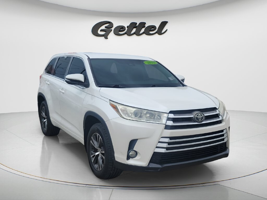 Used 2018 Toyota Highlander LE Plus V6 SUV