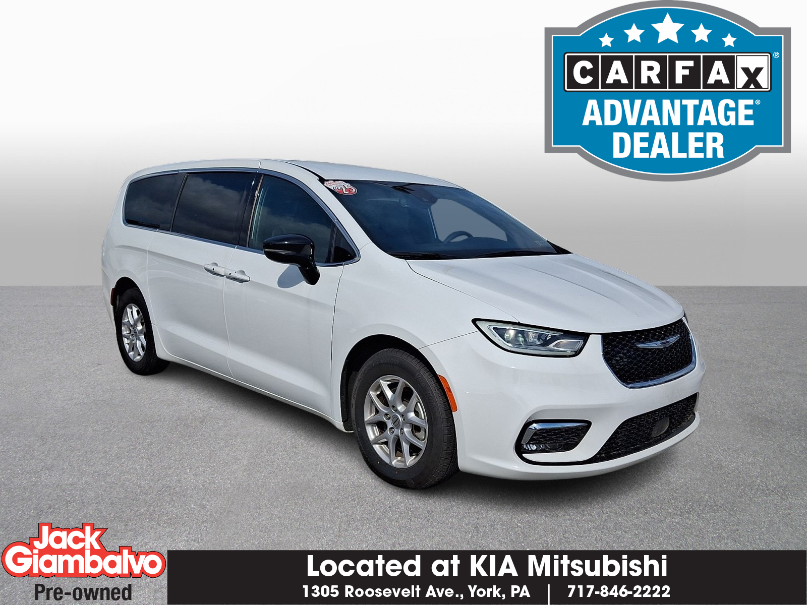 Used 2025 Chrysler Pacifica Select Passenger Van