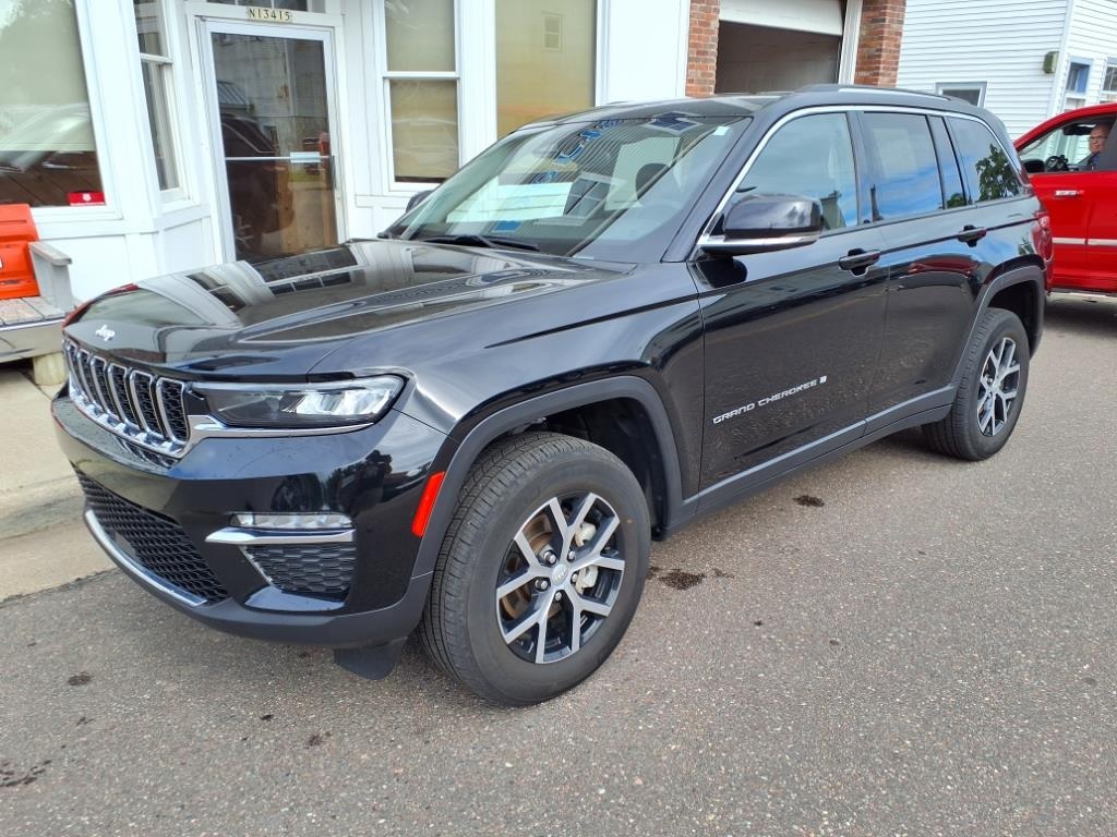 Used 2023 Jeep Grand Cherokee Limited 4x4 Limited SUV