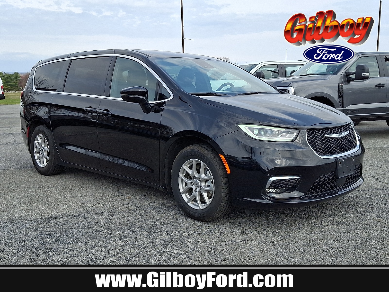 2025 Chrysler Pacifica