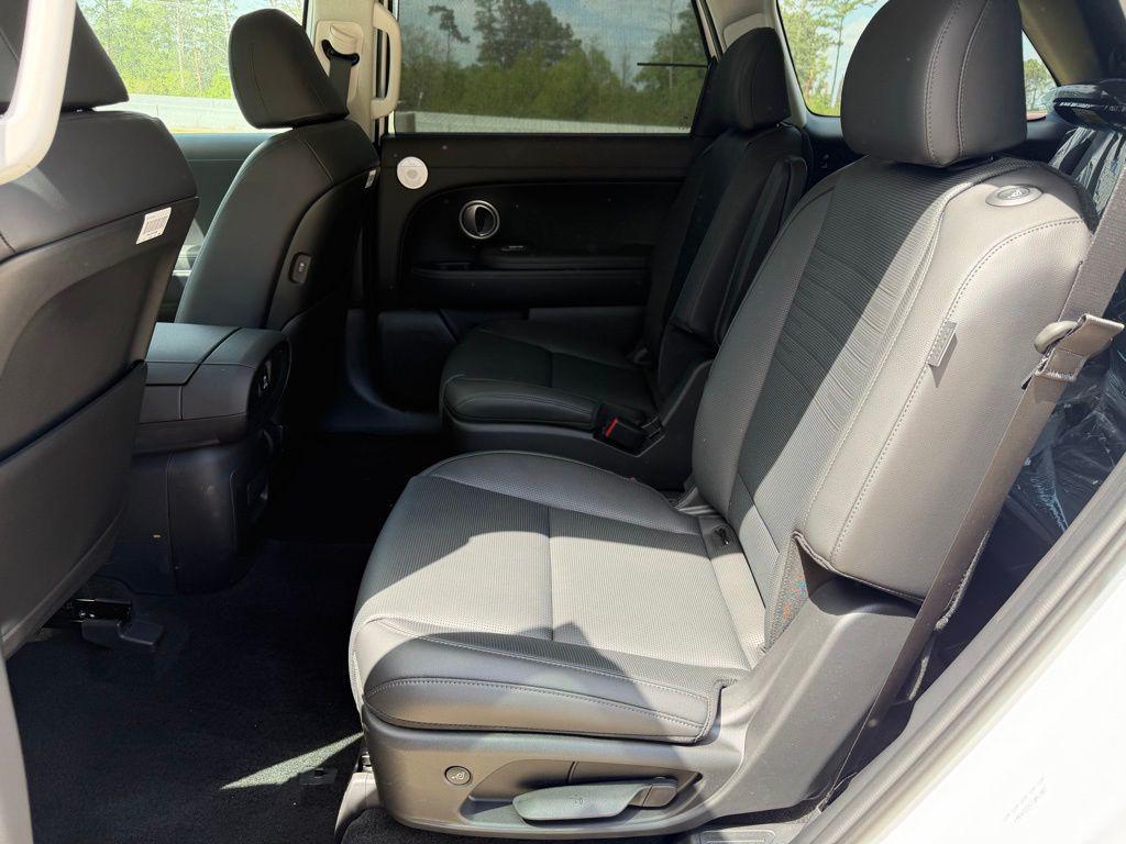 2026 Hyundai Palisade Limited - Photo 14