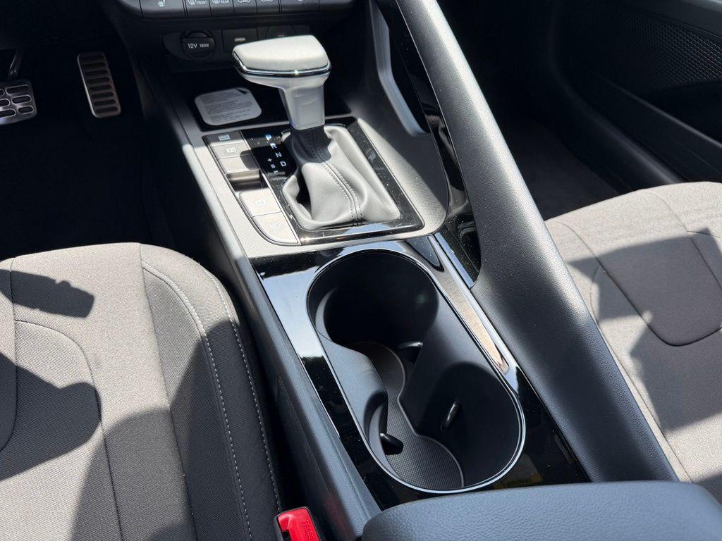 2026 Hyundai Elantra SEL - Photo 17