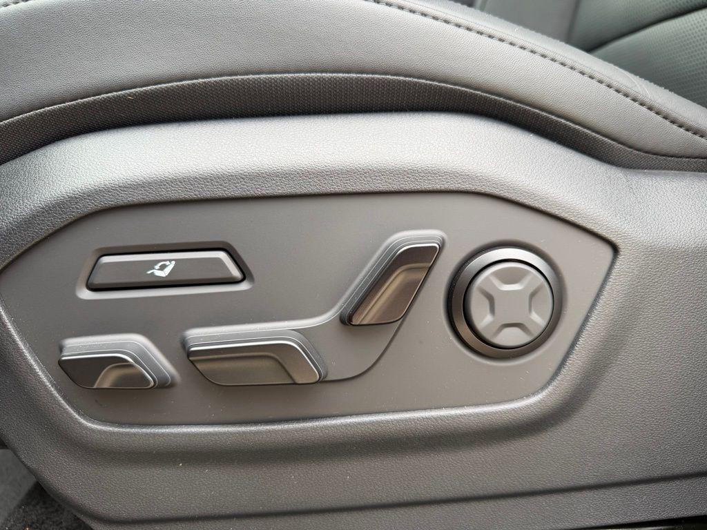 2026 Hyundai Santa Fe Calligraphy - Photo 10