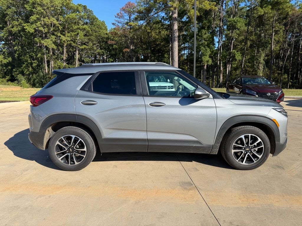 Used 2025 Chevrolet Trailblazer LT SUV