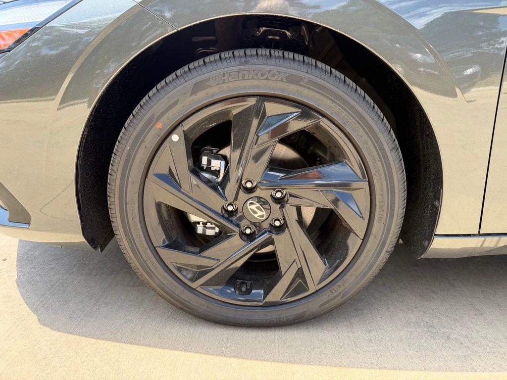 2026 Hyundai Elantra SEL - Photo 9