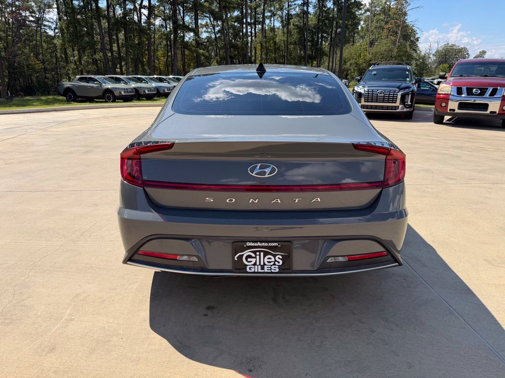 Used 2021 Hyundai Sonata SE Sedan
