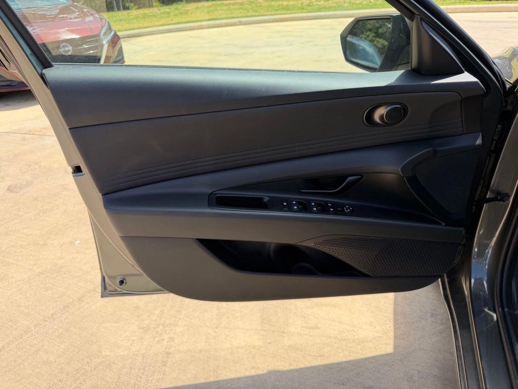 2026 Hyundai Elantra SEL - Photo 13