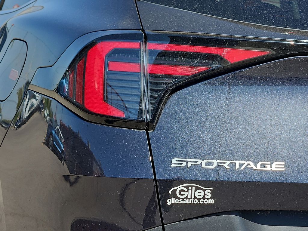 2026 Kia Sportage EX - Photo 12
