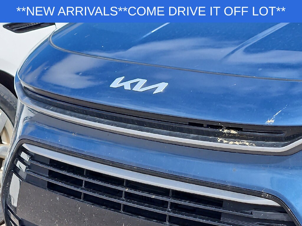 Used 2024 Kia Niro EX Touring SUV