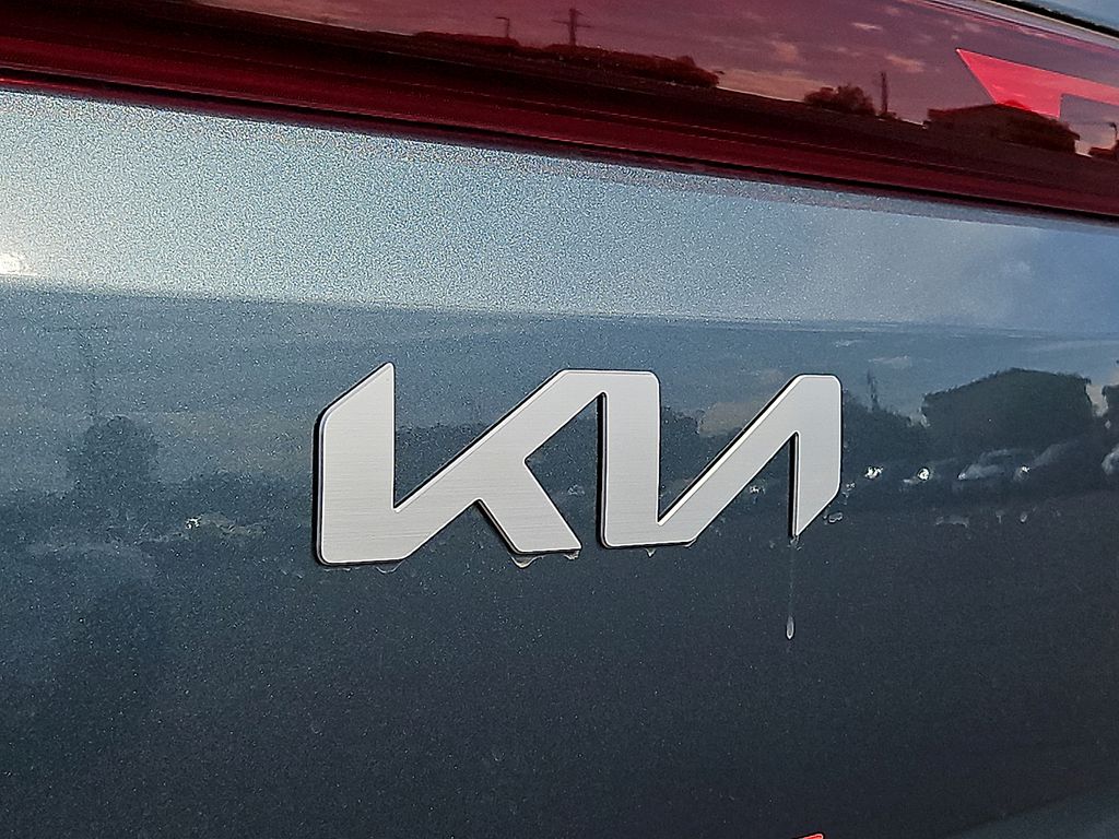 2026 Kia Carnival SX - Photo 14