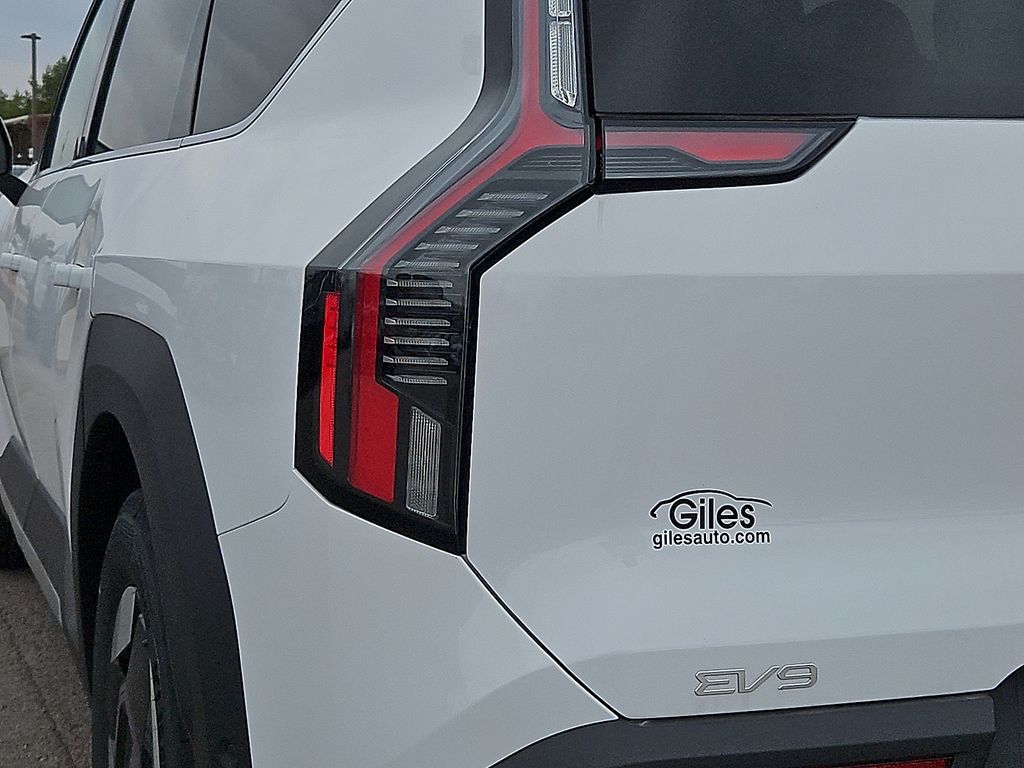 2026 Kia EV9 Wind - Photo 12