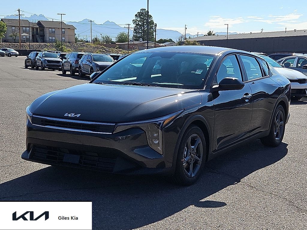 New 2026 Kia K4 LXS Sedan