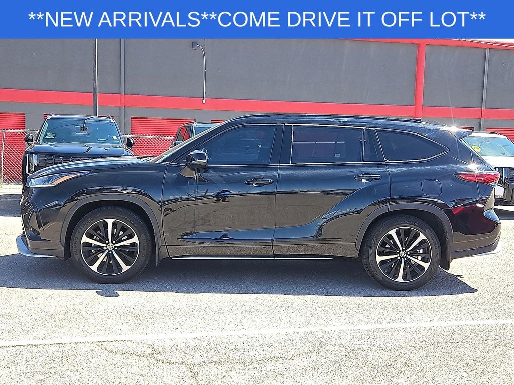 Used 2022 Toyota Highlander XSE SUV