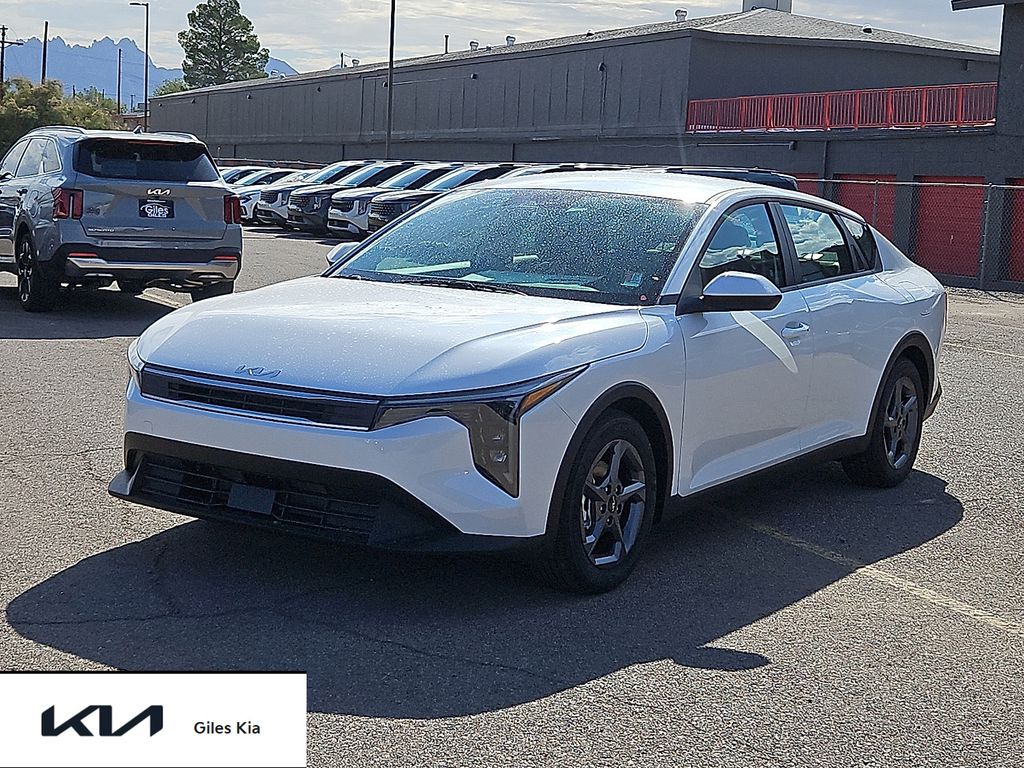2026 Kia K4 LXS