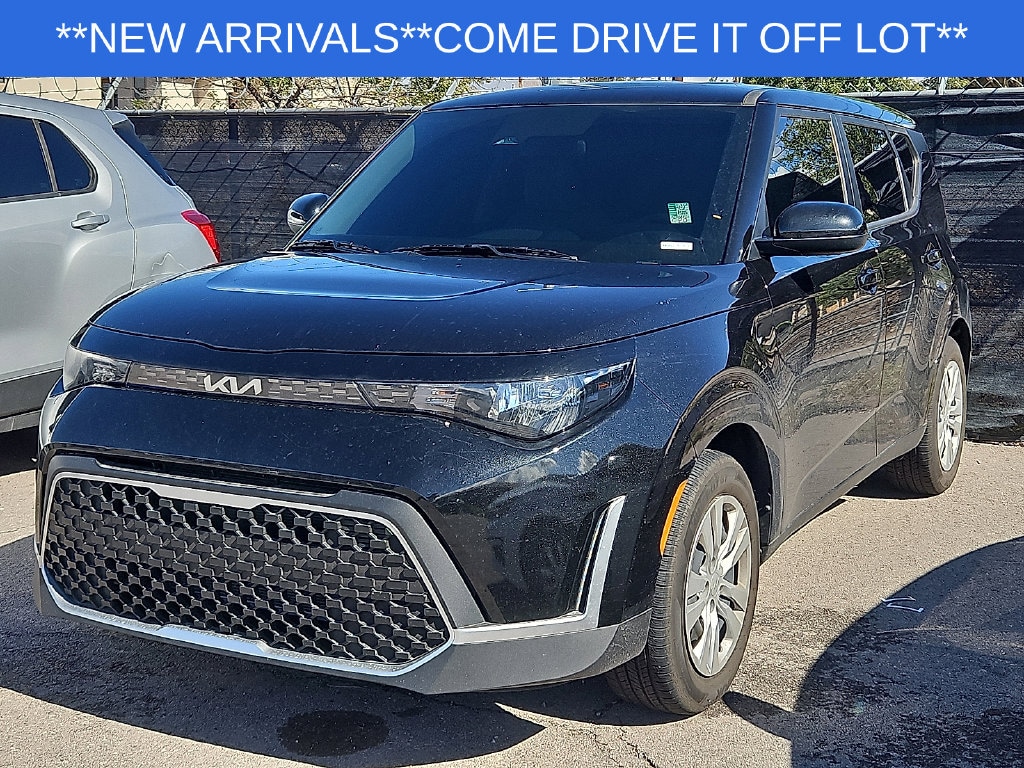 Used 2025 Kia Soul LX Hatchback