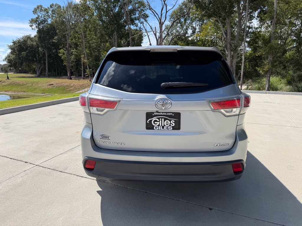 Used 2015 Toyota Highlander LE V6 SUV