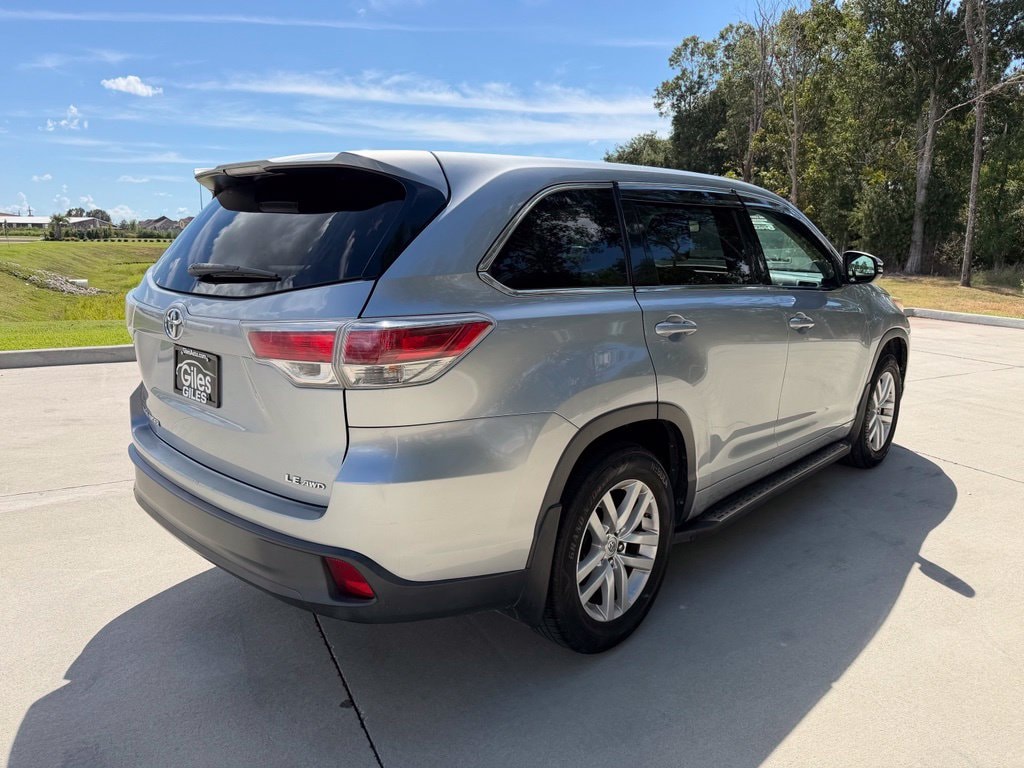 Used 2015 Toyota Highlander LE V6 SUV