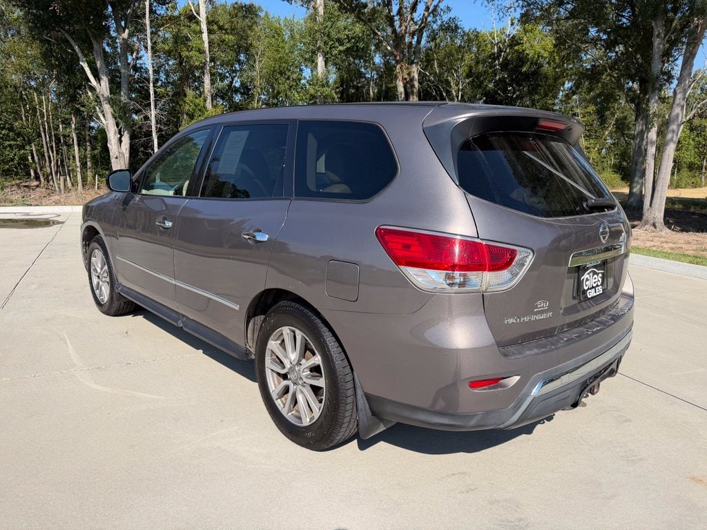 Used 2014 Nissan Pathfinder S SUV